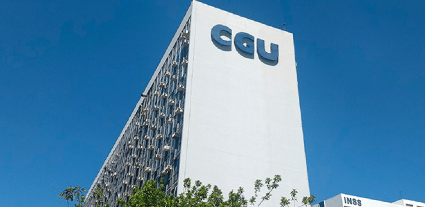 CGU multa empresas por vender dados furtados da Receita e por fraudes