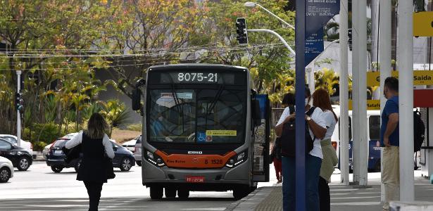 Quanto custa implementar a tarifa zero no transporte público? Onde já tem?